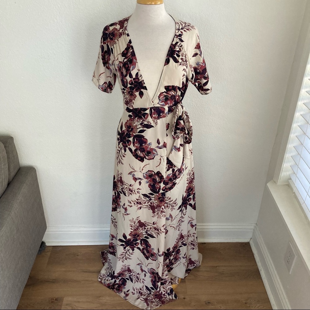 Dee Elle floral maxi wrap dress short sleeves boho flowy feminine v-neck